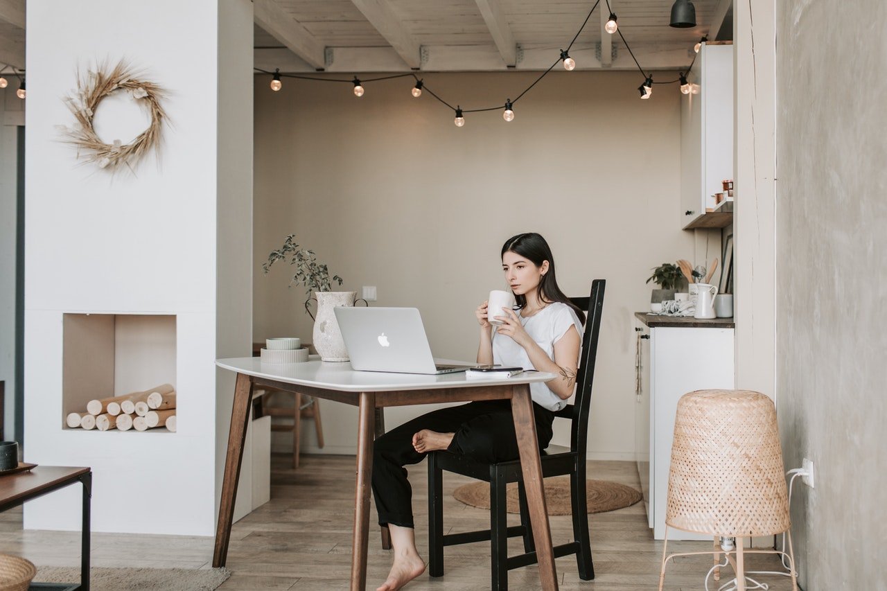 10 Budget Tips to Liven Up Your Lounge - Litehouse (Pty) Ltd